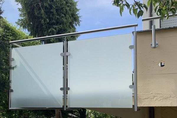 Balkongeländerteil mit Glas