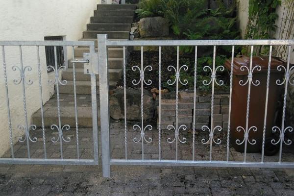 Gartentor mit Zaunelement