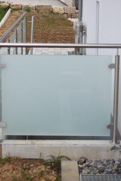 Edelstahlgeländer mit Glasfüllung