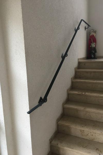 Handlauf schmiedeeisern und pulverbeschichtet