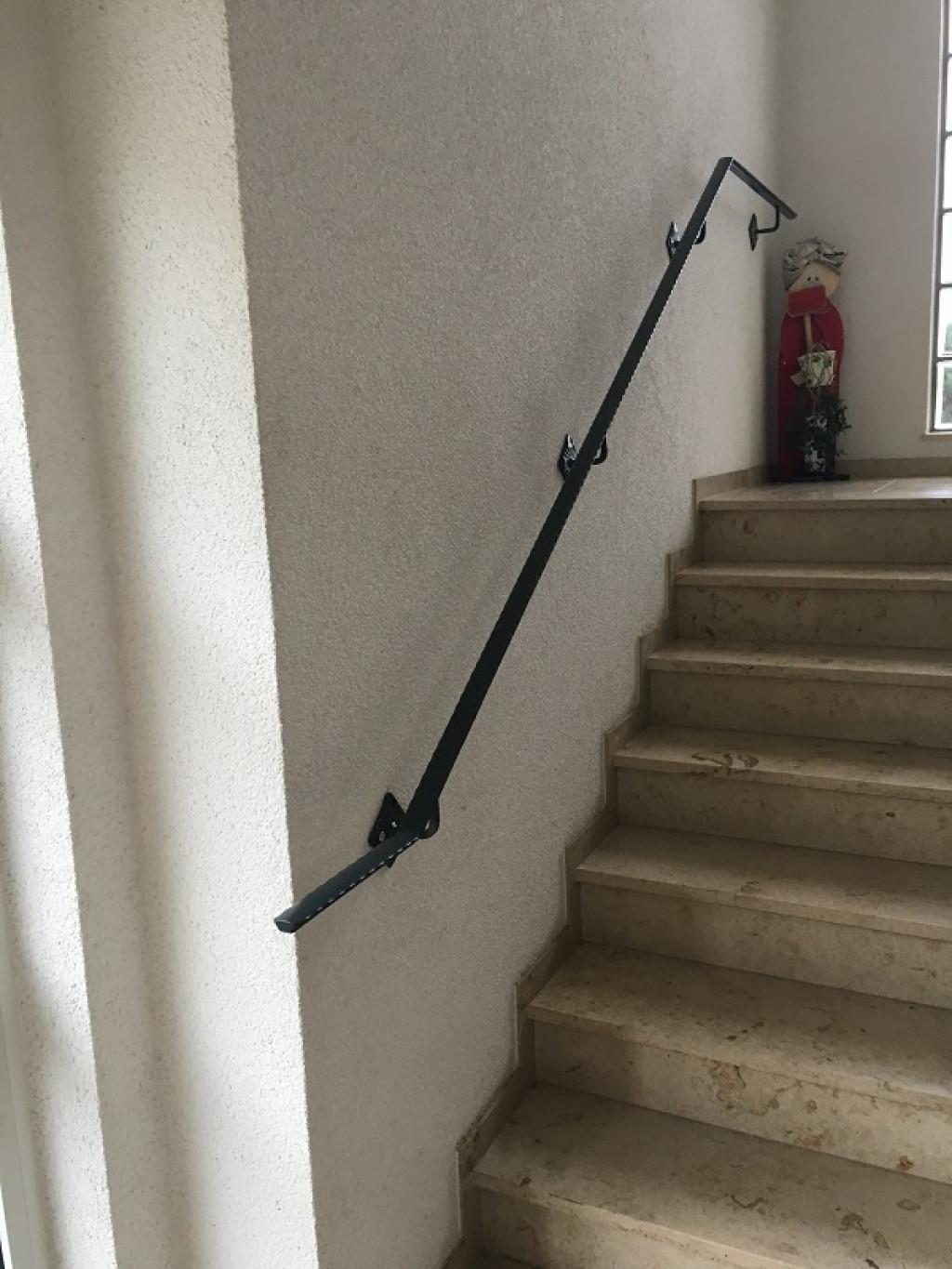 Handlauf schmiedeeisern und pulverbeschichtet